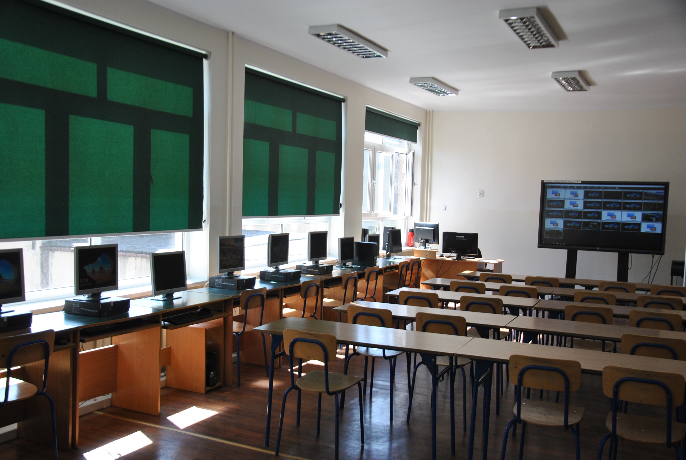 A computer lab in the Gimnazjum nr 12 - the first free school in Krakow with preparatory classes